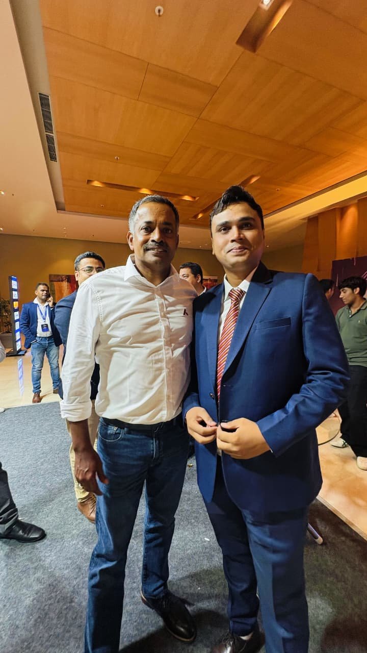 RupeeNex team with B. Gopkumar, MD & CEO of Axis Mutual Fund